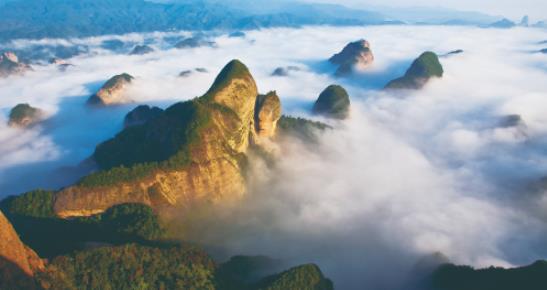 Photo by He Zhihong, Bajiaozhai, Lushan